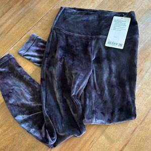 Lululemon  Winder Lounge HR Tight Velour